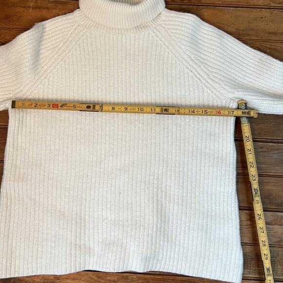 Aritzia Wilfred high neck wool chunky cropped sweater cream size small - Picture 2 of 7